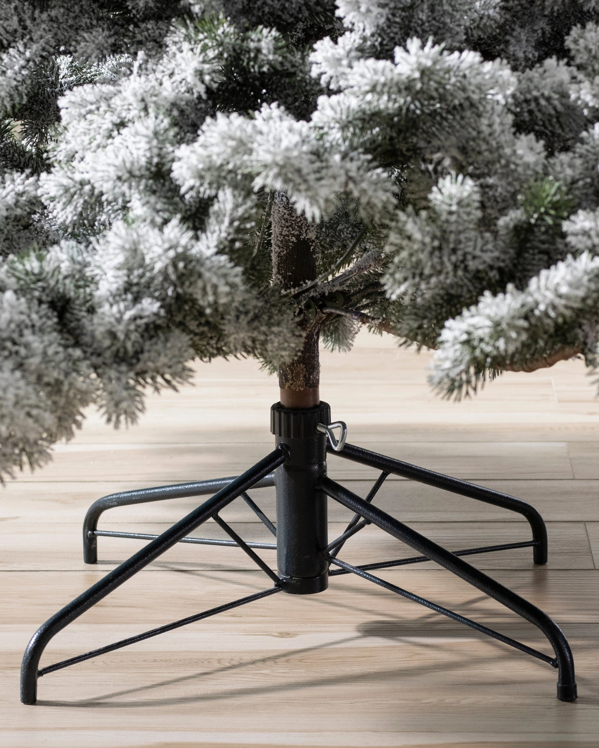 Árvore de Natal Pinheiro Yukon Nevado — 8