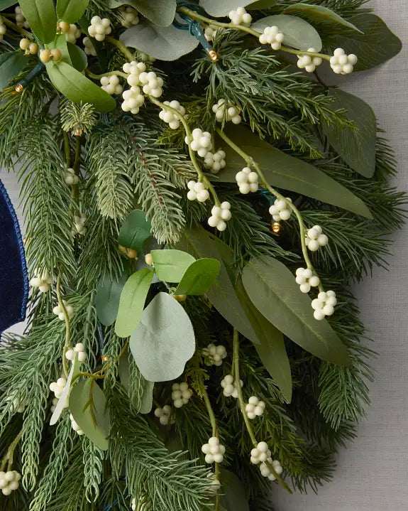 Grinalda de Natal 90 cm com LED, Laço Azul e Folhagens Verdes — 3