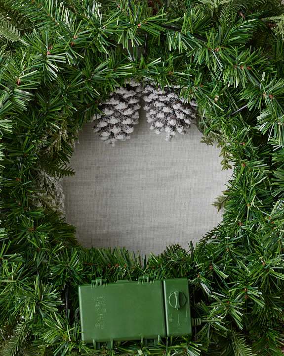 Grinalda de Natal 90 cm com LED, Pinhas Nevadas e Folhagens Verdes — 4