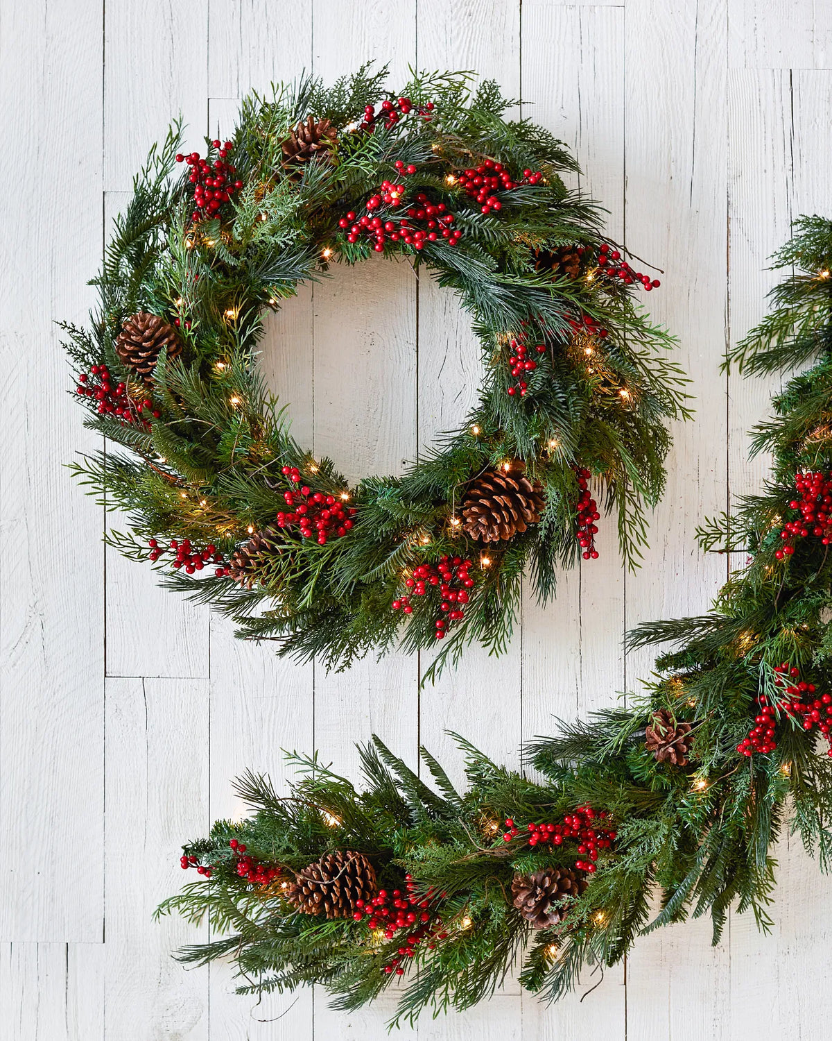 Grinalda Pinhas e Bagas de Natal Com LED 90 cm — 4